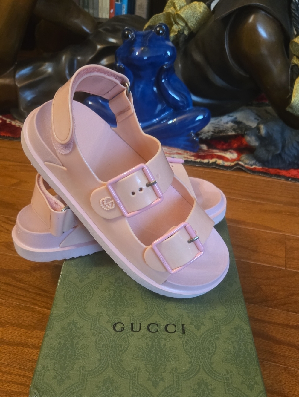 Gucci Isla Soft Jelly / Rubber Sandals Color Pink Size 37 . In Box.